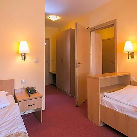 호텔 Ski Hotel Piwniczna-Zdroj